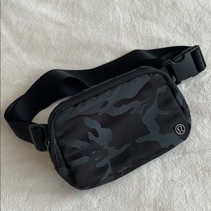 LULULEMON CAMO FANNY PACK